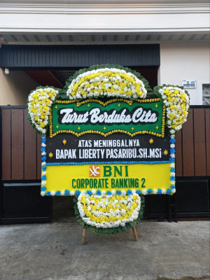 Papan Bunga Duka di Habinsaran